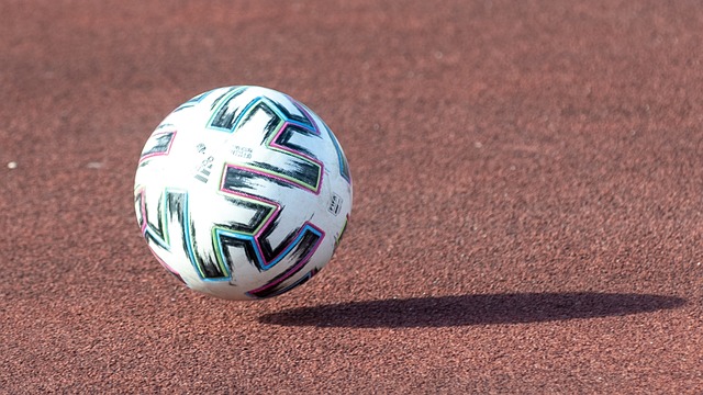 德佩荷兰队史自然年客场进球数第2，仅次于范巴斯滕