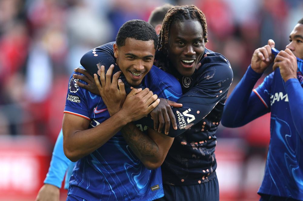 2025欧洲金童奖颁奖典礼：杜埃获得2025年金童奖